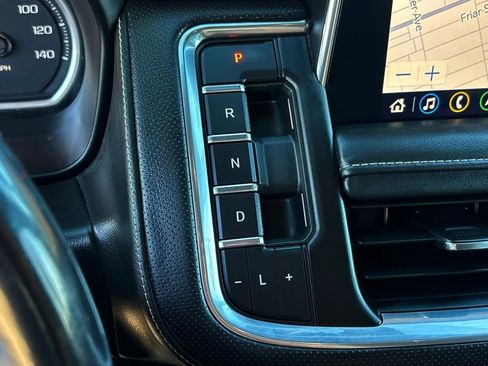 Used 2021 Chevrolet Suburban Premier image 23