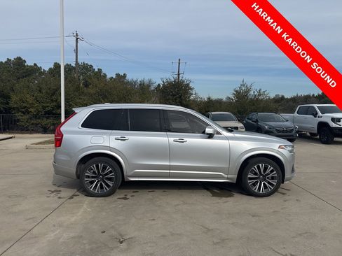 Used 2021 Volvo XC90 T6 Momentum w/ Advanced Package image 4