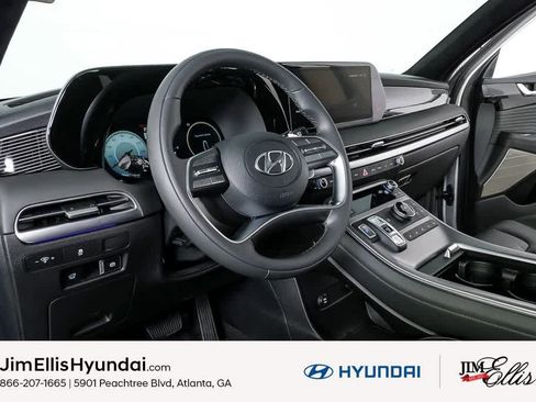 Used 2025 Hyundai Palisade Calligraphy image 9