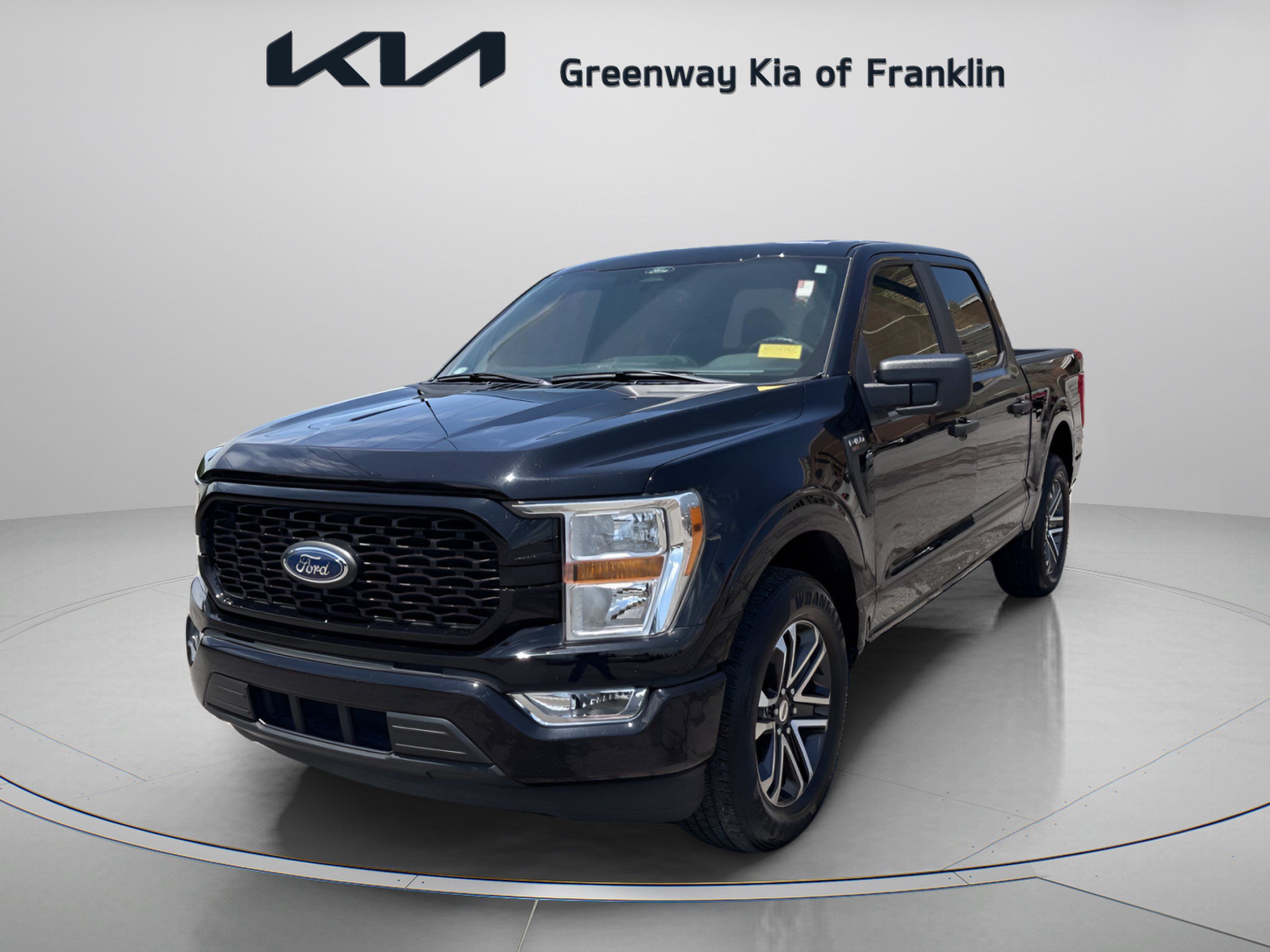 Used 2022 Ford F150 XL w/ STX Appearance Package RWD image 3