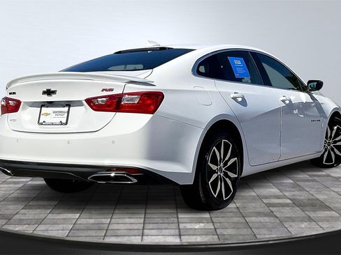 Used 2025 Chevrolet Malibu RS image 2