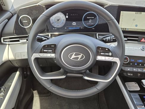 New 2026 Hyundai Elantra Limited FWD image 26