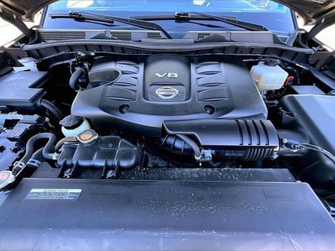 Used 2023 Nissan Armada SL w/ Captain's Chairs Package image 7