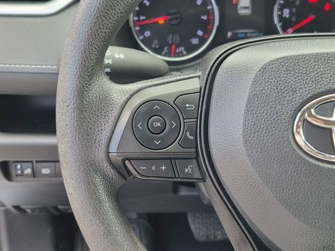 Used 2022 Toyota RAV4 LE FWD image 20