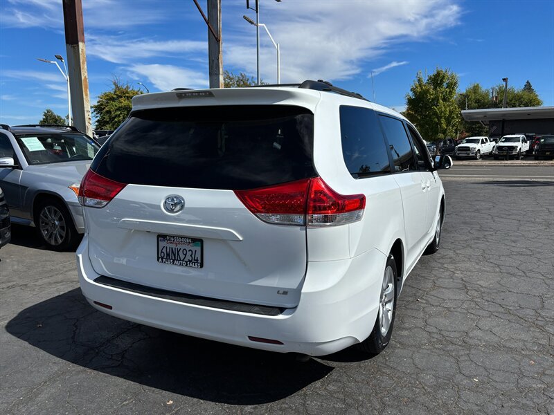 Used 2012 Toyota Sienna LE FWD image 6