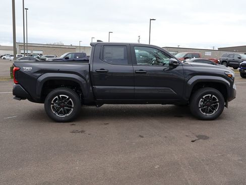 Used 2026 Toyota Tacoma TRD Sport image 8