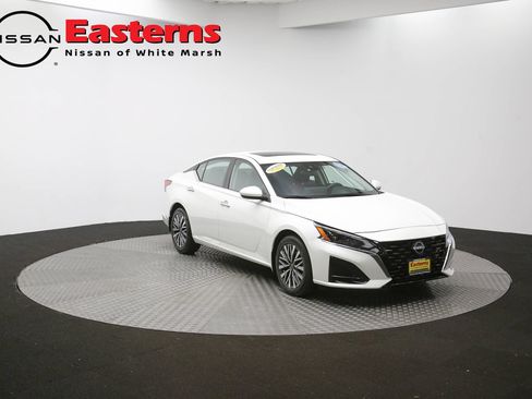 Used 2024 Nissan Altima 2.5 SV w/ SV Premium Package AWD/4WD image 49