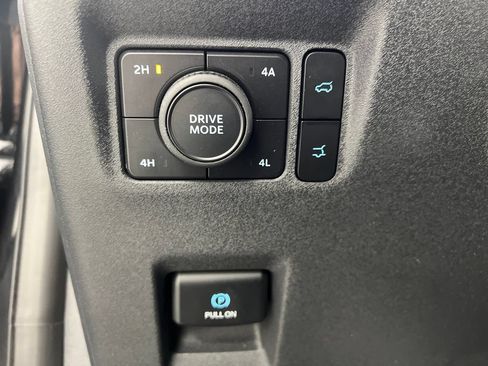 Used 2025 Ford Expedition Platinum AWD/4WD image 55
