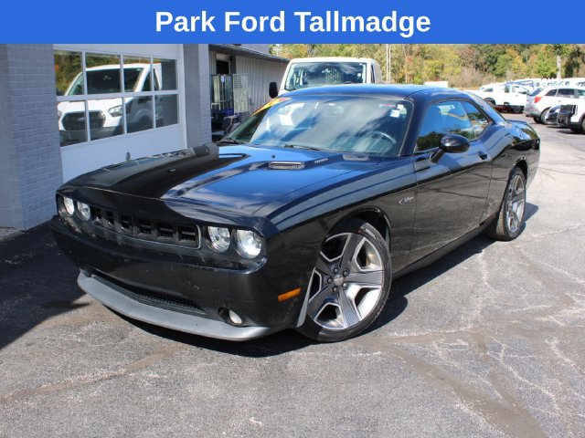 Used 2012 Dodge Challenger R/T RWD image 9