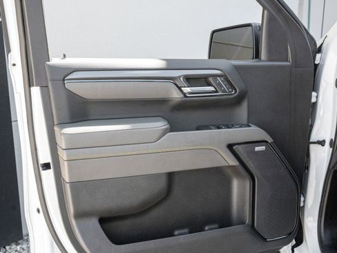 Used 2023 Chevrolet Silverado 1500 ZR2 image 12