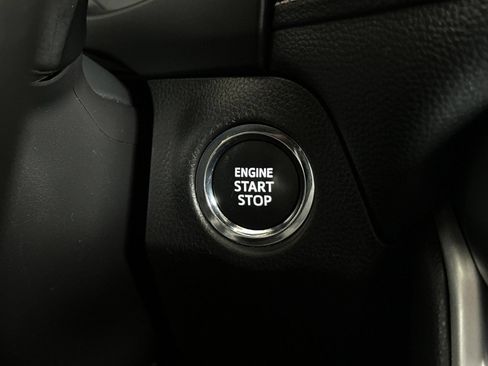 Used 2025 Toyota RAV4 XLE FWD image 20