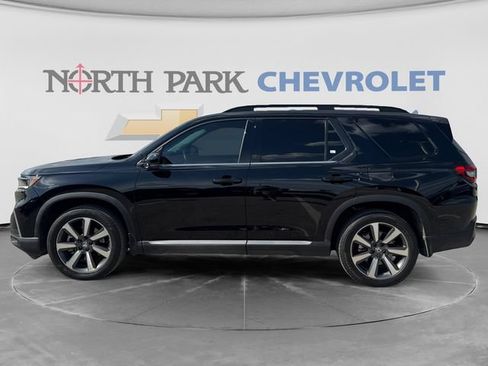 Used 2025 Honda Pilot Elite image 6