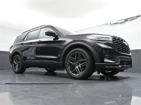 New 2026 Ford Explorer ST image 28
