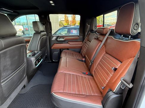 Used 2024 GMC Sierra 2500 Denali Ultimate w/ Max Trailering Package image 12