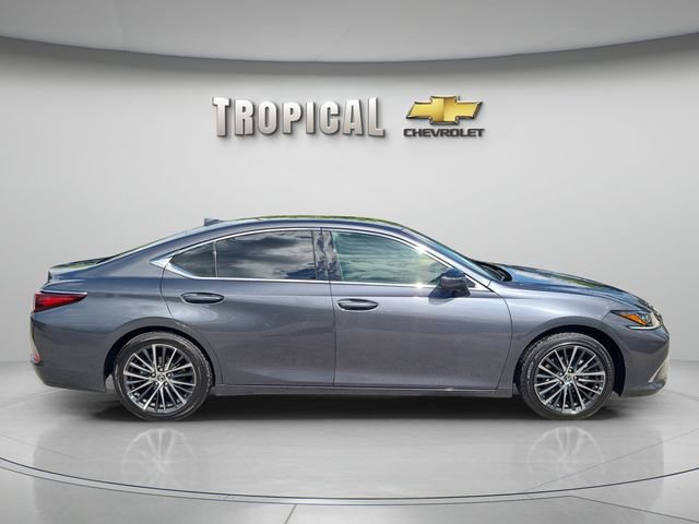 Used 2022 Lexus ES 350 w/ Premium Package FWD image 6