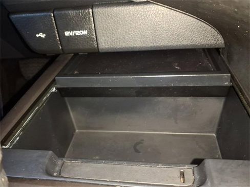 Used 2023 Toyota Camry SE image 23