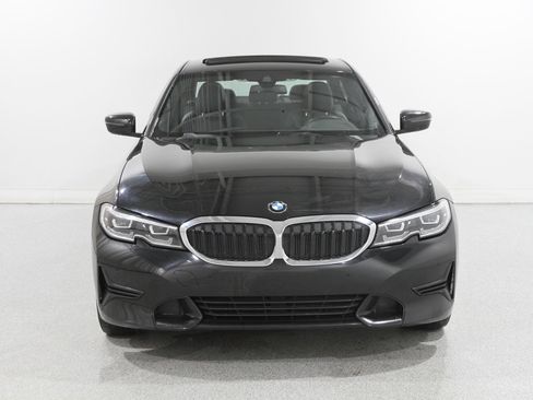 Certified 2022 BMW 330i xDrive Sedan w/ Driving Assistance Package image 2