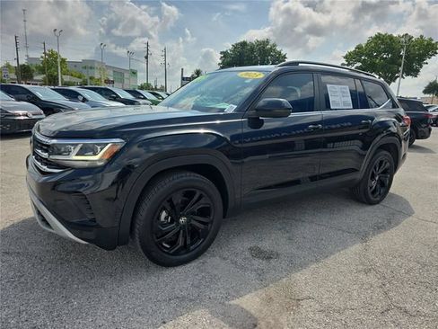 Used 2023 Volkswagen Atlas SE w/ Panoramic Sunroof Package FWD image 8