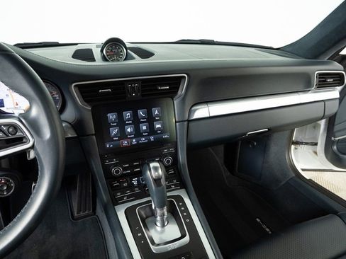 Used 2017 Porsche 911 Carrera 4S image 13