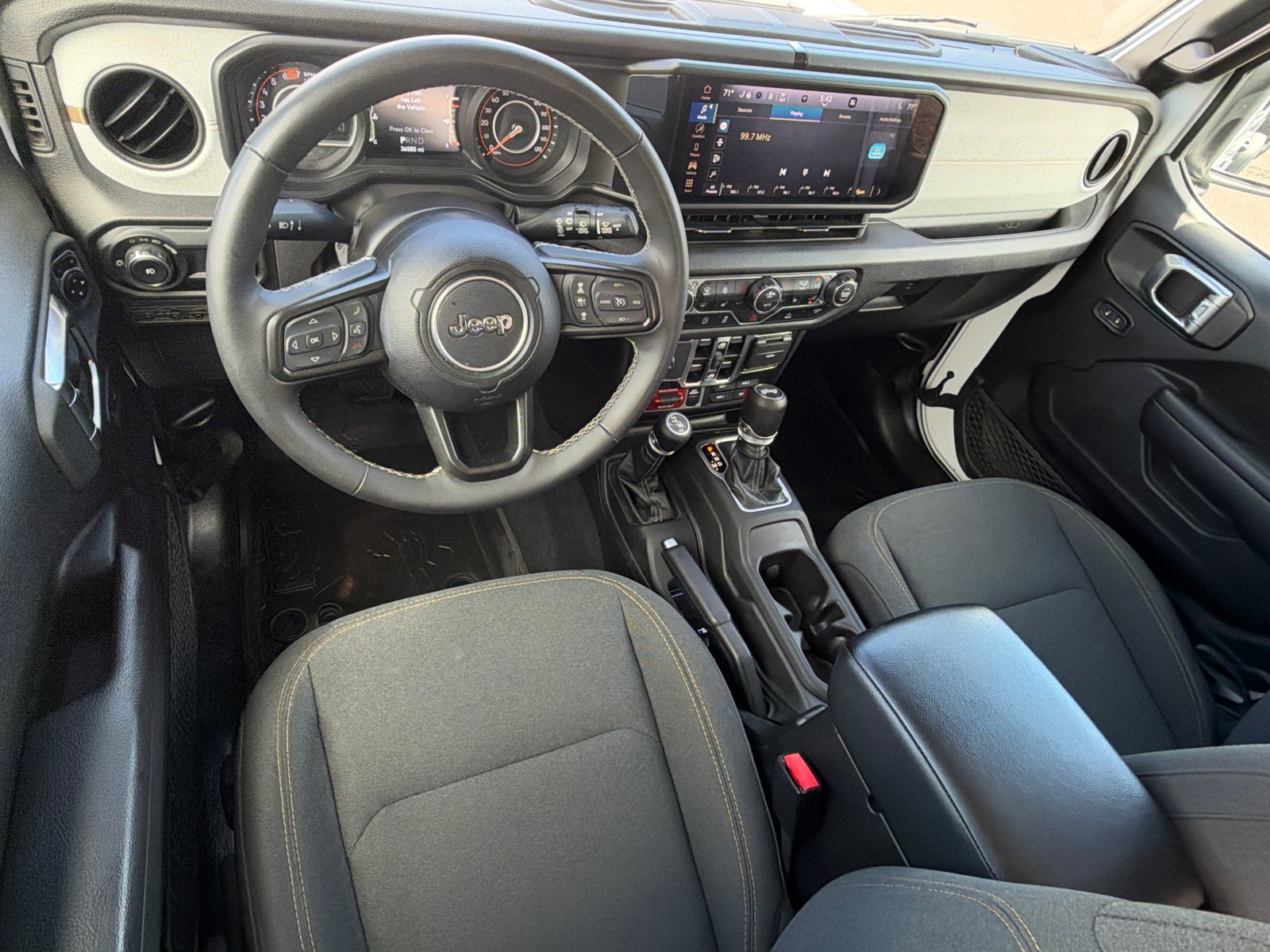 Used 2025 Jeep Wrangler Unlimited Sport AWD/4WD image 22