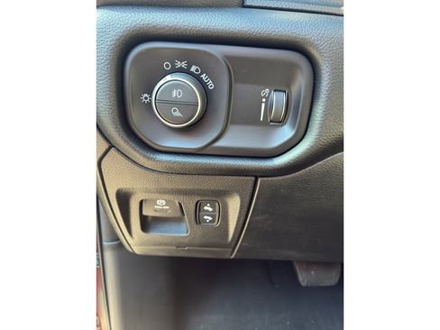 Used 2021 RAM 1500 Big Horn AWD/4WD image 14