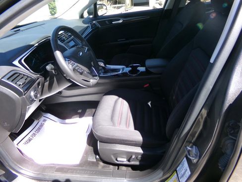 Used 2015 Ford Fusion SE w/ Equipment Group 501A image 10