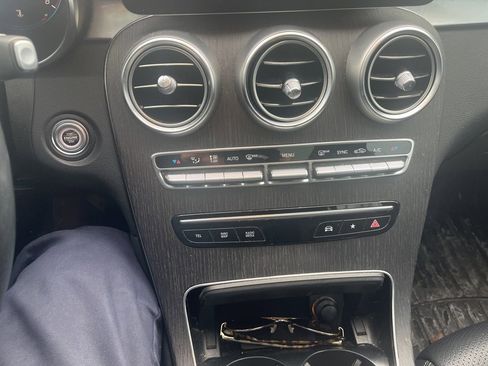 Used 2021 Mercedes-Benz GLC 300 4MATIC image 15