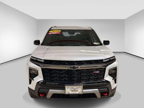 Used 2024 Chevrolet Traverse Z71 image 8