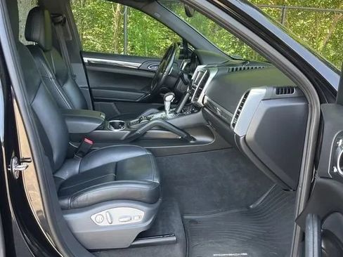 Used 2014 Porsche Cayenne S AWD/4WD image 20
