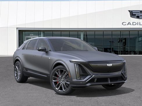 New 2026 Cadillac Lyriq V w/ Exterior Carbon Fiber Package image 31