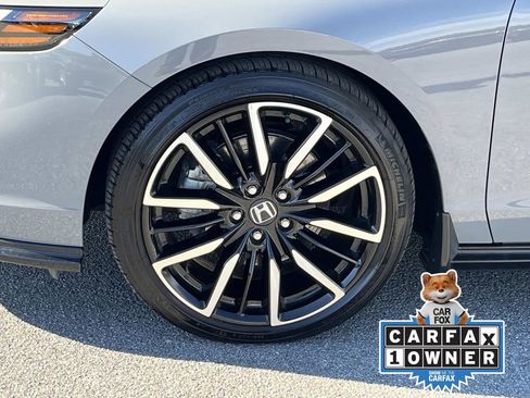 Used 2024 Honda Accord Touring image 11