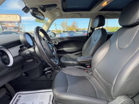 Used 2013 MINI Cooper Hardtop image 10