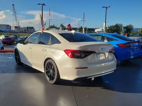 Used 2023 Honda Civic Sport image 8