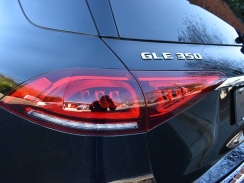 Used 2021 Mercedes-Benz GLE 350 GLE 350 4MATIC AWD 4dr SUV image 40