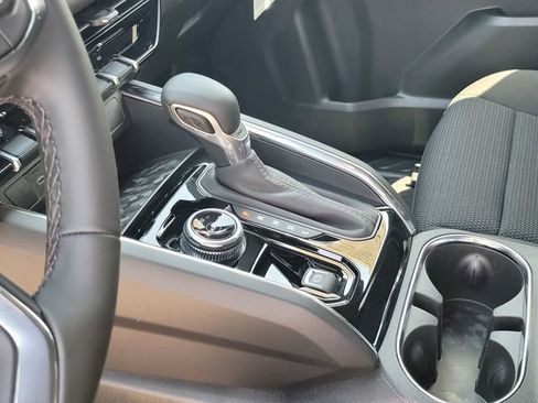 New 2026 GMC Canyon Elevation w/ Convenience Package AWD/4WD image 18