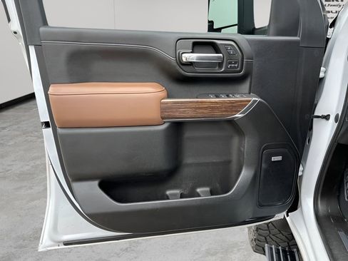 Used 2021 Chevrolet Silverado 2500 High Country w/ Z71 Off-Road Package image 25