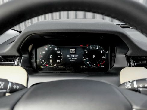 Used 2025 Land Rover Discovery Sport S AWD/4WD image 12