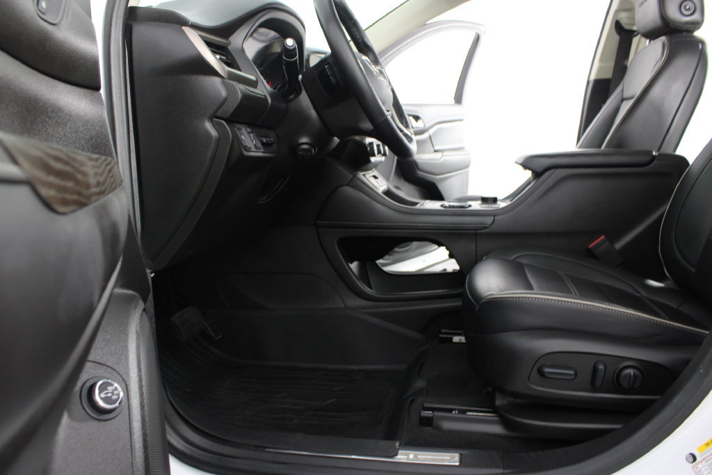 Used 2023 GMC Acadia Denali w/ Denali Ultimate Package FWD image 21