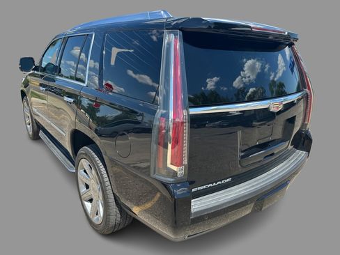 Used 2019 Cadillac Escalade Luxury AWD/4WD image 39