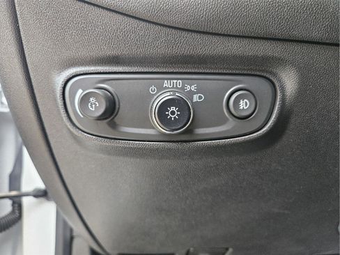Used 2022 Chevrolet Equinox Premier AWD/4WD image 22