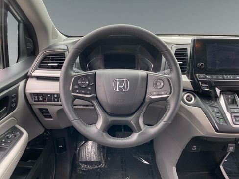 Used 2024 Honda Odyssey EX-L image 12