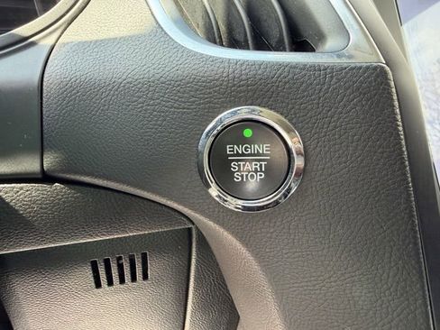 Used 2024 Ford Edge Titanium image 18