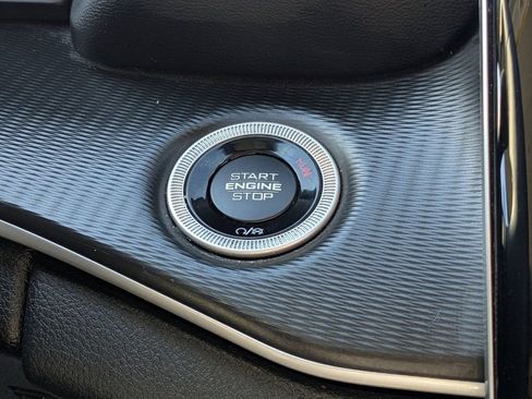 Used 2023 Jeep Grand Cherokee L Laredo image 27