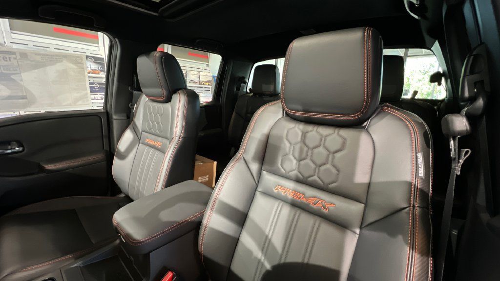 Certified 2023 Nissan Frontier PRO-4X w/ Pro-4X Premium Package AWD/4WD image 8