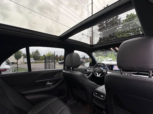 Used 2022 Mercedes-Benz GLE 350 4MATIC w/ AMG Line Exterior image 18