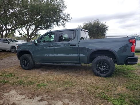 Used 2025 Chevrolet Silverado 1500 ZR2 w/ Technology Package image 4