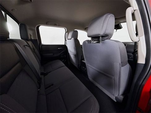 Certified 2022 Nissan Frontier SV image 29