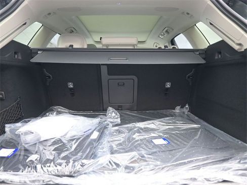 New 2026 Volvo XC60 B5 Ultra w/ Protection Package Premier image 32