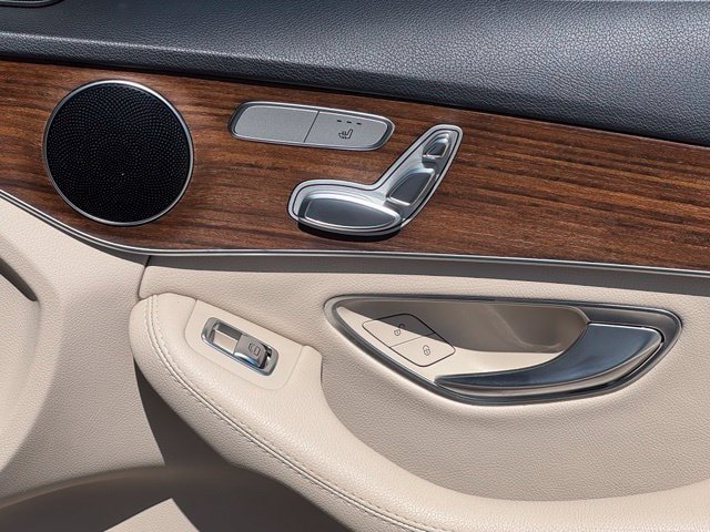 Used 2019 Mercedes-Benz C 300 4MATIC Sedan image 33