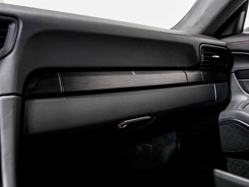 Used 2018 Porsche 911 Carrera GTS image 19